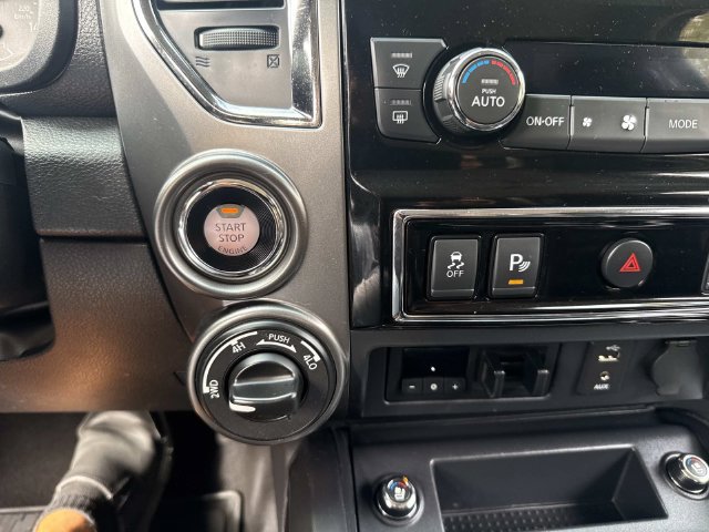 Used 2017 Nissan Titan Platinum Reserve AWD/4WD image 27