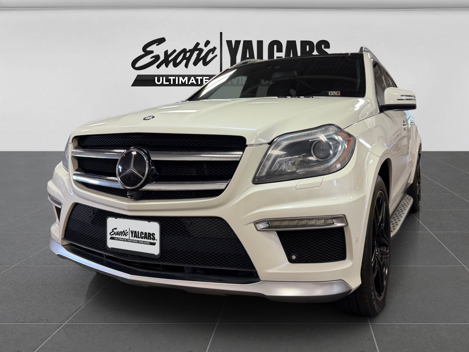 Used 2015 Mercedes-Benz GL 63 AMG 4MATIC w/ Accessory Chrome Package image 9