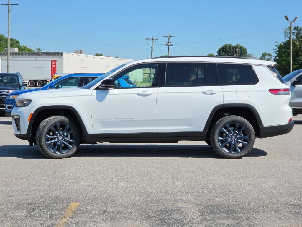 New 2026 Jeep Grand Cherokee L Limited AWD/4WD image 4
