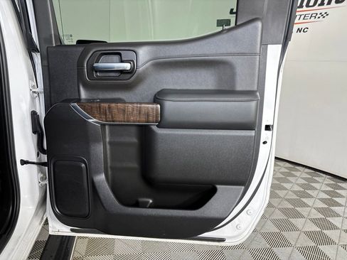 Used 2022 GMC Sierra 1500 Denali w/ Denali Premium Package AWD/4WD image 25