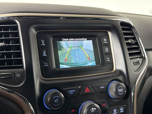 Used 2016 Jeep Grand Cherokee Laredo w/ Quick Order Package 23E RWD image 17
