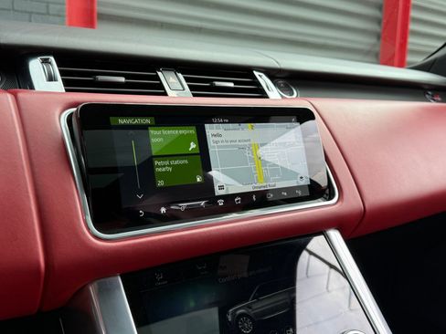 Used 2022 Land Rover Range Rover Sport SVR image 38