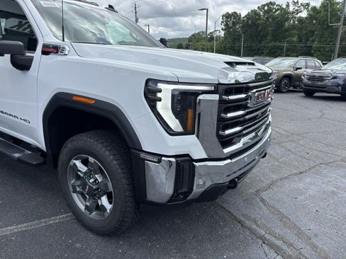 New 2026 GMC Sierra 2500 SLE w/ SLE Value Package; AWD/4WD image 6