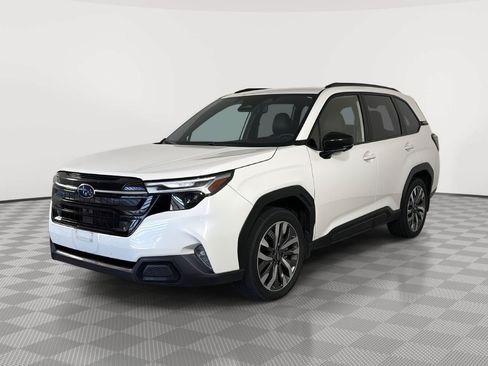 Used 2025 Subaru Forester Touring w/ Popular Package - Touring AWD/4WD image 3