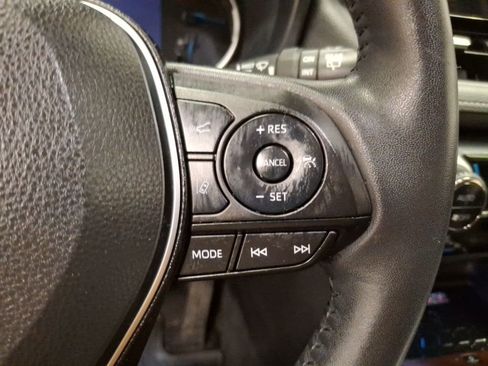 Used 2022 Toyota RAV4 Limited image 21