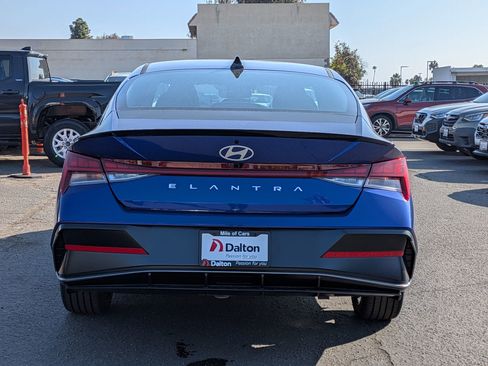 New 2026 Hyundai Elantra SEL Sport Premium FWD image 3