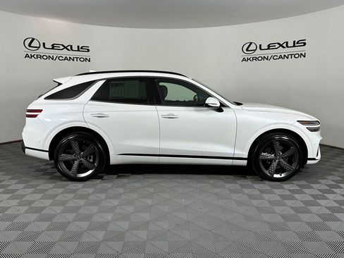 Used 2022 Genesis GV70 3.5T Sport w/ Sport Prestige Package AWD/4WD image 6