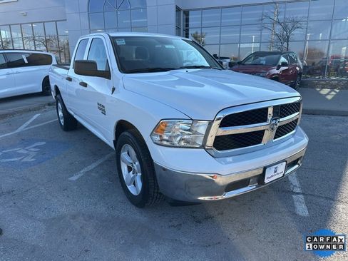 Used 2024 RAM 1500 Classic SLT AWD/4WD image 7