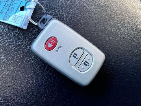 Used 2016 Toyota 4Runner Limited image 14