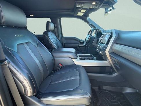 Used 2022 Ford F250 Platinum w/ Tremor Off-Road Package AWD/4WD image 12