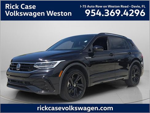 Certified 2024 Volkswagen Tiguan SE R-Line FWD image 1
