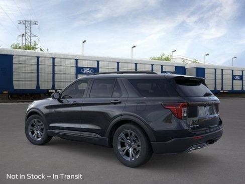 New 2026 Ford Explorer Active w/ Active Comfort Package AWD/4WD image 4