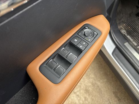 Used 2022 Lexus RX 350L Premium image 15