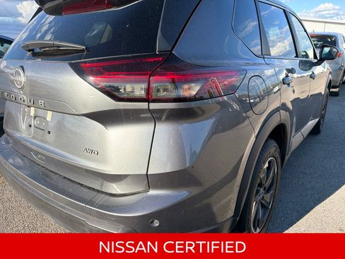 Certified 2025 Nissan Rogue SV AWD/4WD image 9