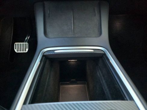 Used 2021 Tesla Model Y Long Range image 26