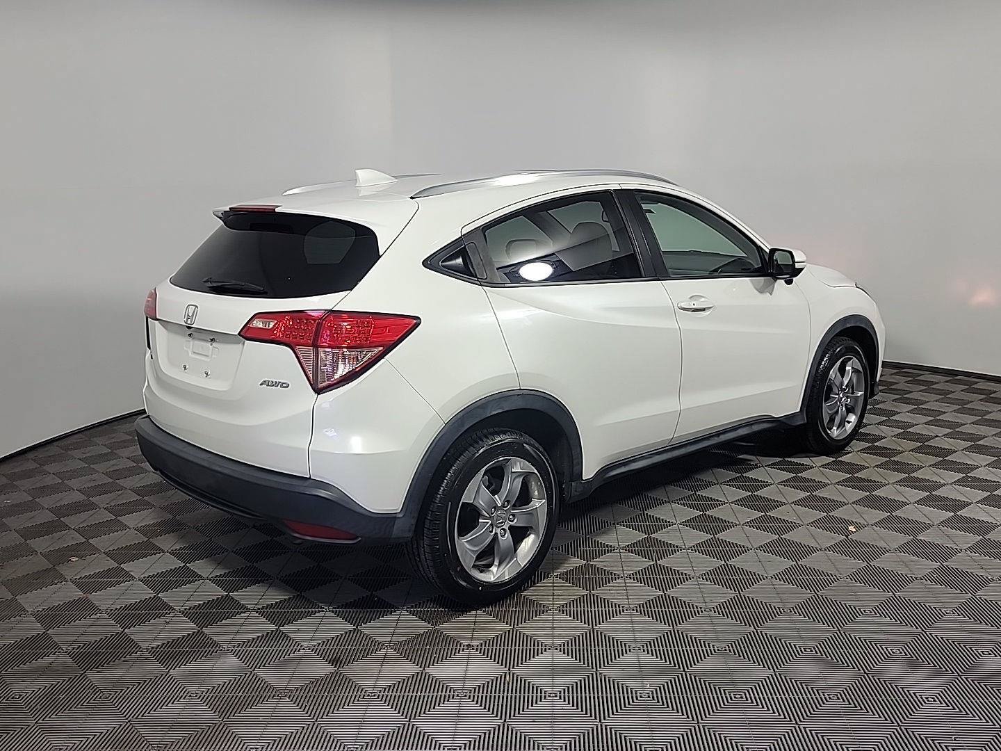 Certified 2017 Honda HR-V EX-L image 4