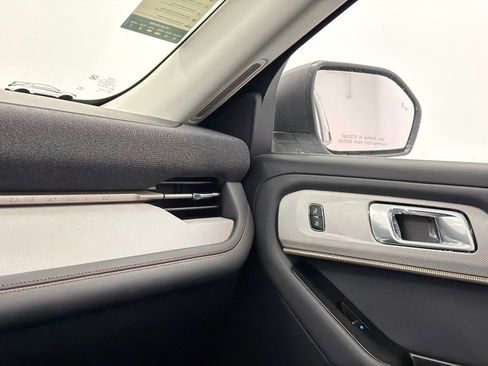 New 2026 Ford Explorer Active w/ Active Comfort Package image 31