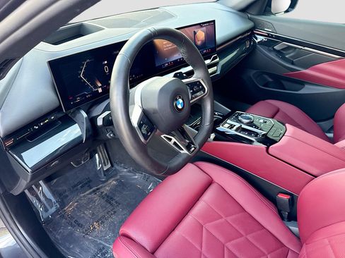 Used 2024 BMW 530i w/ M Sport Package RWD image 26