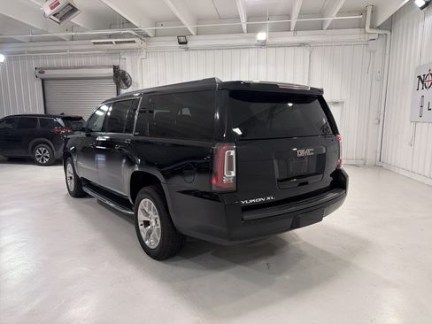 Used 2019 GMC Yukon XL SLT w/ Open Road Package RWD image 3