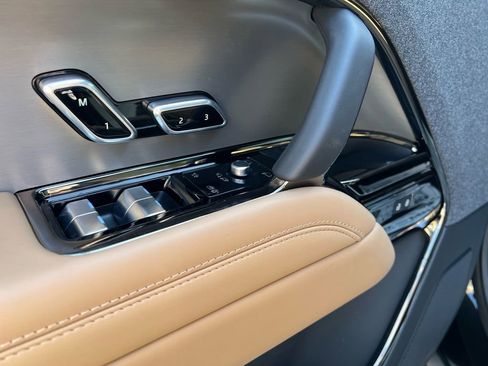 New 2026 Land Rover Range Rover Sport SE AWD/4WD image 10