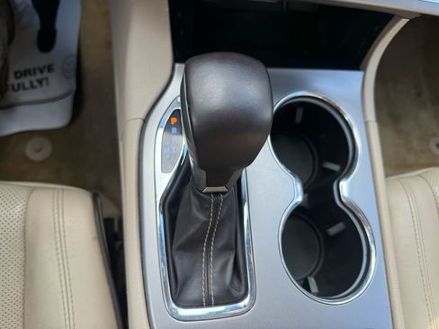 Used 2018 Jeep Grand Cherokee Overland image 52