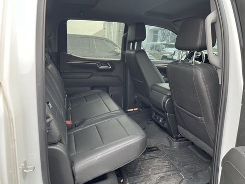 Used 2022 GMC Sierra 1500 SLT image 4