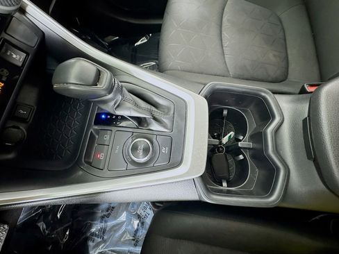 Used 2022 Toyota RAV4 XLE w/ Convenience Package AWD/4WD image 16