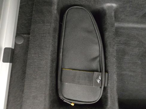 Used 2024 Rivian R1S Adventure image 34