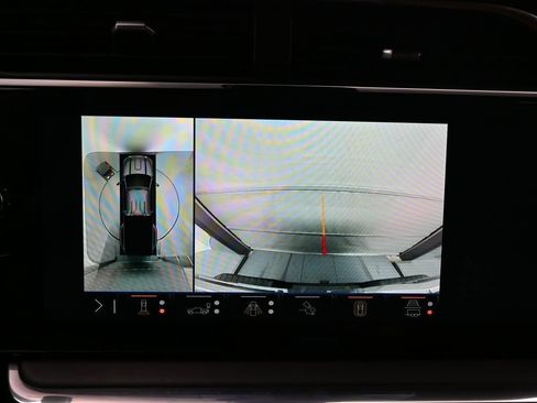 Used 2025 GMC Sierra 3500 Denali Ultimate image 16