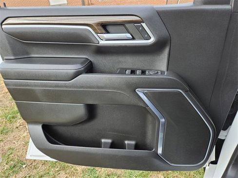 Used 2022 Chevrolet Silverado 1500 LT image 31