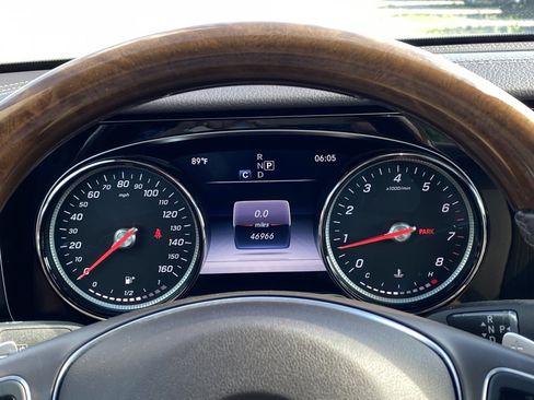 Used 2017 Mercedes-Benz E 300 4MATIC image 13