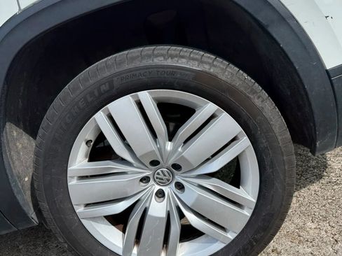 Used 2019 Volkswagen Atlas SE w/ Panoramic Sunroof Package FWD image 8