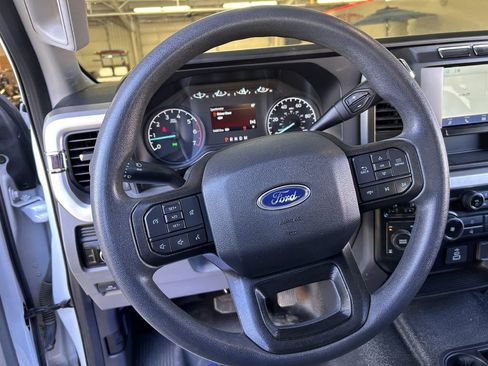 Used 2023 Ford F350 XLT w/ FX4 Off-Road Package image 6