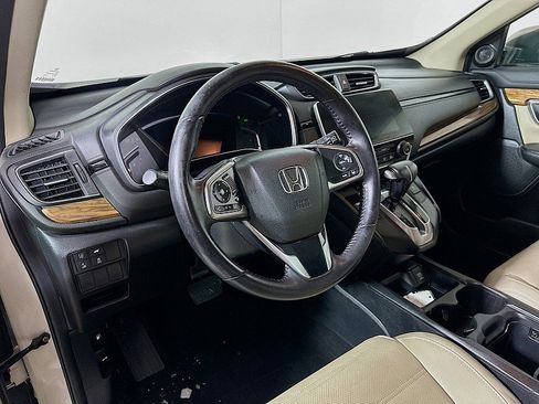 Used 2018 Honda CR-V Touring image 9