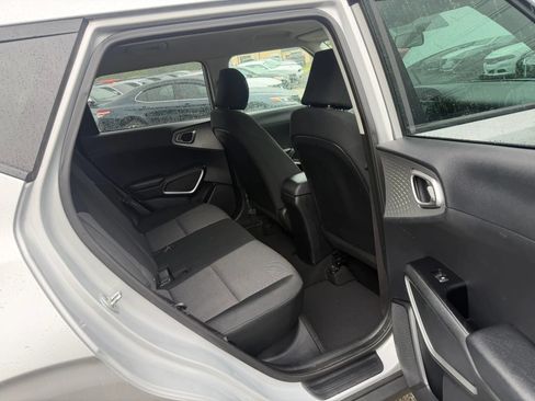 Used 2021 Kia Soul LX FWD image 13