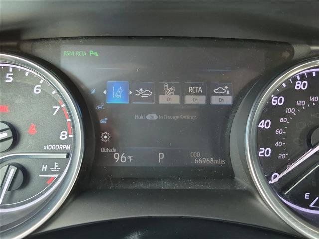Used 2018 Toyota Camry XLE FWD image 11