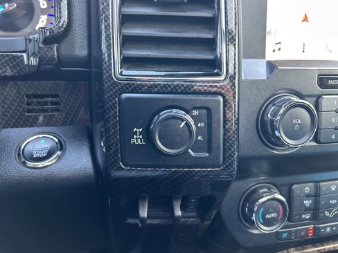 Used 2019 Ford F250 Lariat w/ Lariat Ultimate Package image 18