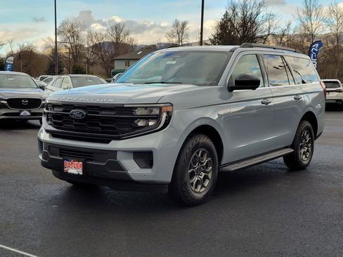 New 2025 Ford Expedition Active AWD/4WD image 1