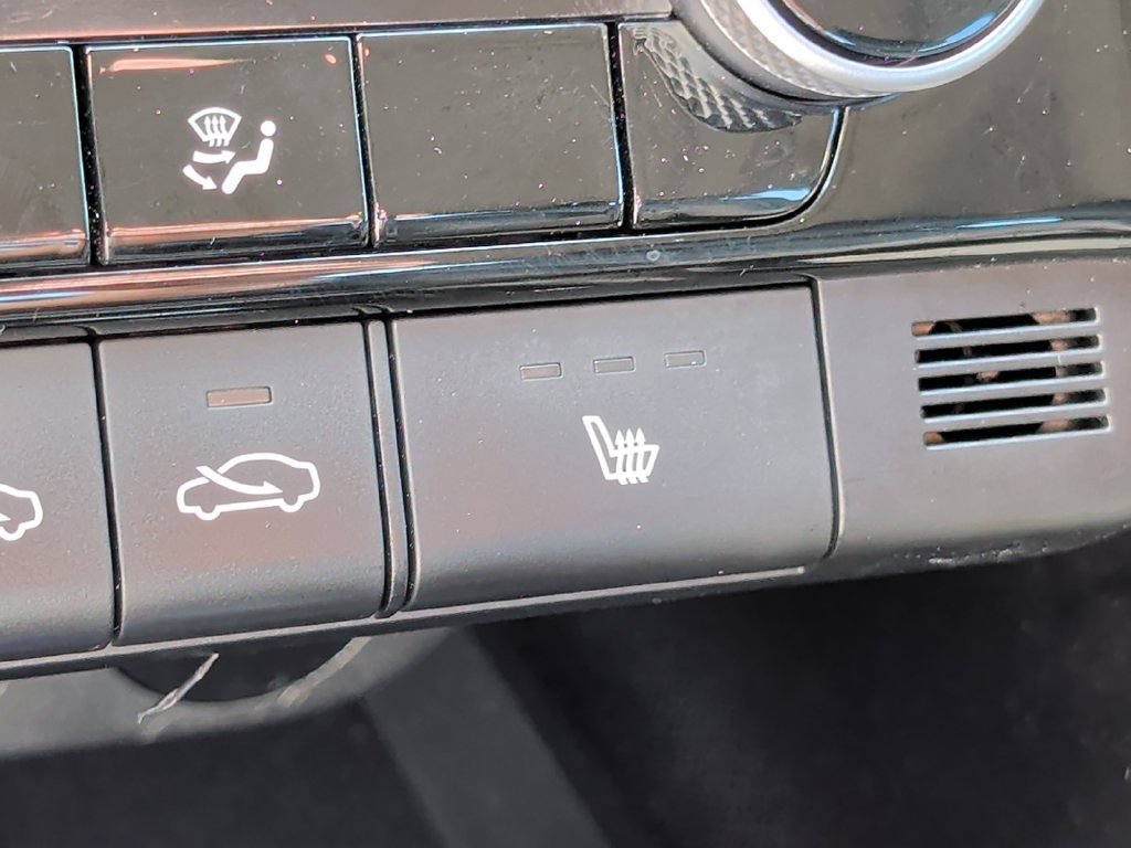Used 2025 Hyundai Elantra Limited FWD image 27