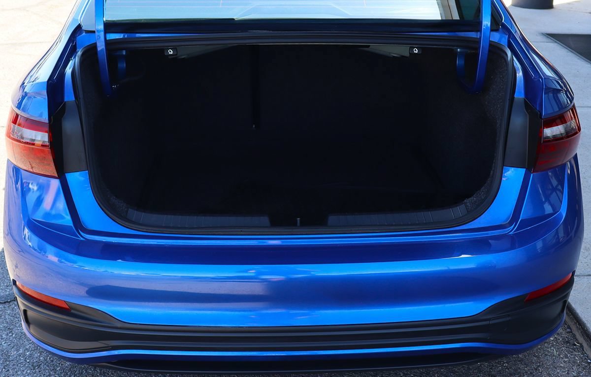 Used 2022 Volkswagen Jetta SE FWD image 25