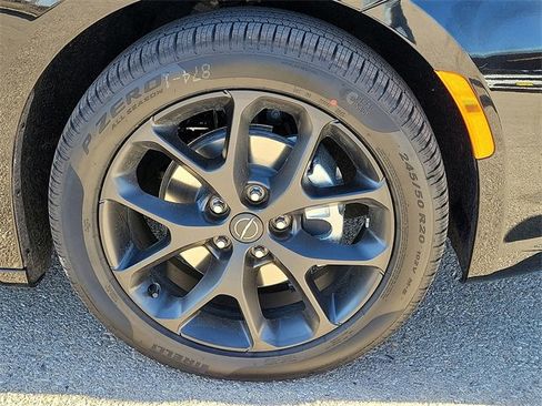 New 2026 Chrysler Pacifica Limited w/ Uconnect Theater Family Group image 7