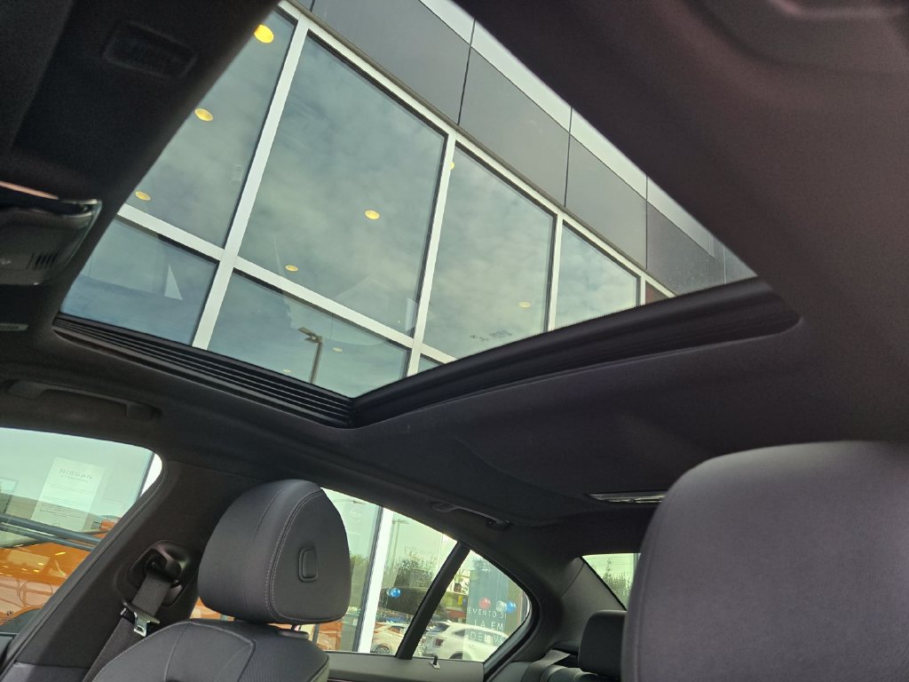 Used 2021 BMW 530e w/ M Sport Package RWD image 19