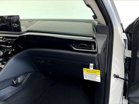 Certified 2026 Acura MDX FWD w/ Technology Package image 20