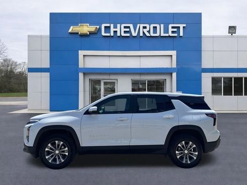 Used 2026 Chevrolet Equinox LT AWD/4WD image 3
