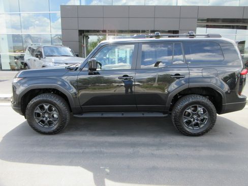 Used 2026 Lexus GX 550 AWD/4WD image 3
