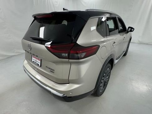 New 2026 Nissan Rogue Platinum w/ Platinum Premium Package AWD/4WD image 3