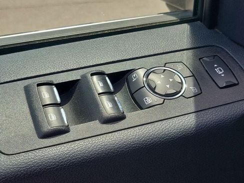 Certified 2022 Ford F350 Platinum AWD/4WD image 34
