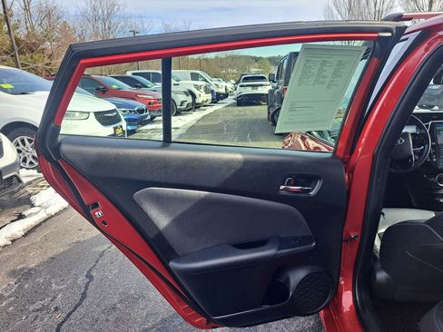 Used 2022 Toyota Prius Prime XLE image 11