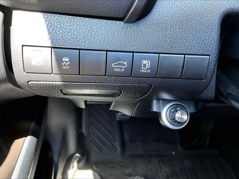 Used 2022 Toyota Camry SE FWD image 35