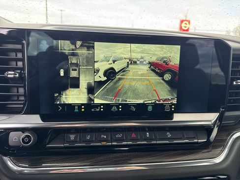 Used 2025 Chevrolet Silverado 2500 LT w/ Z71 Chrome Sport Edition image 17